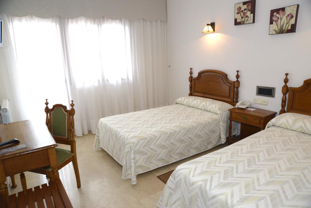 Hotel Serantes โอโกรเบ ภายนอก รูปภาพ